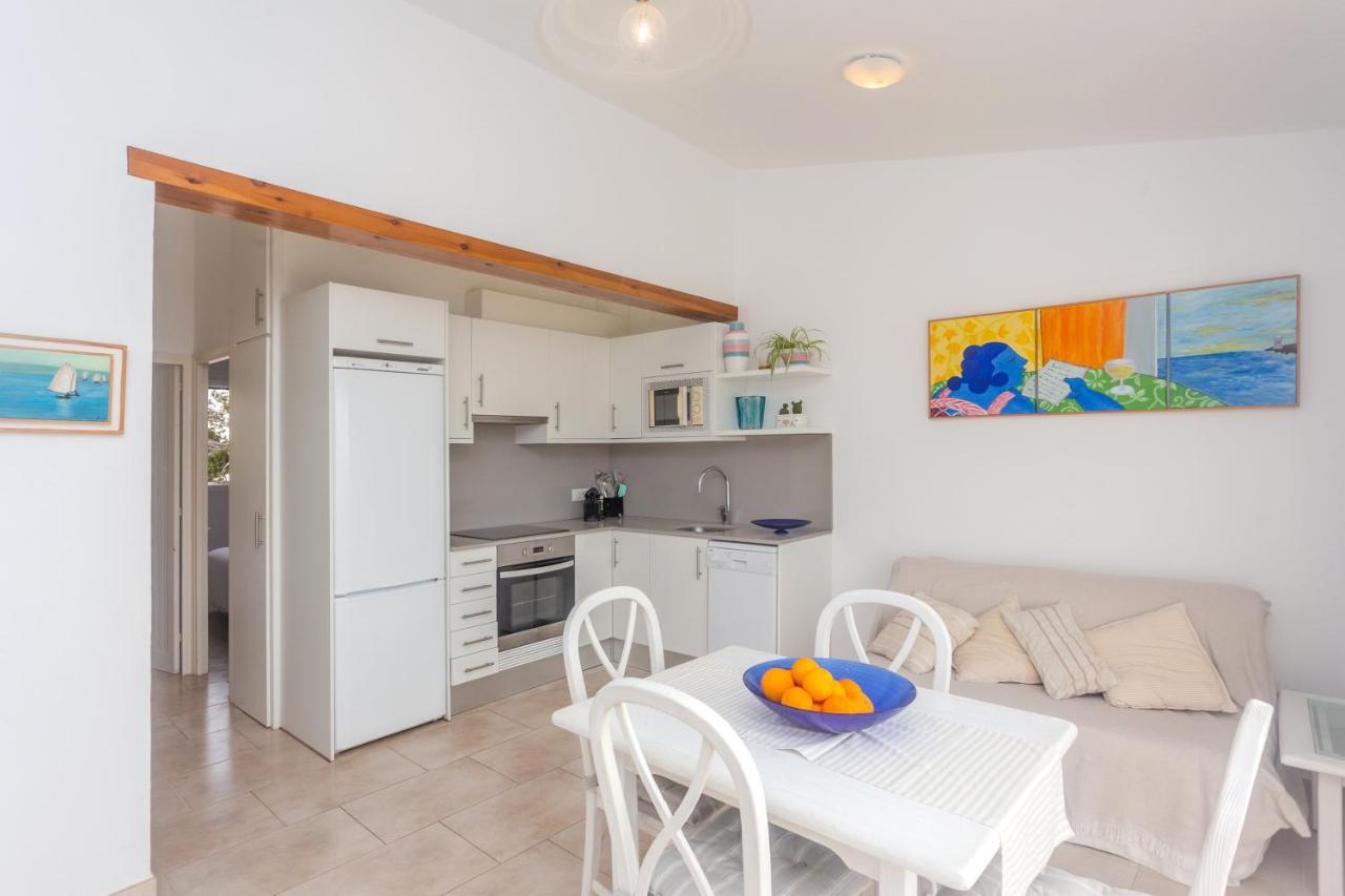 El Faro 8 Apartment Cala'N Bosch  Exterior photo